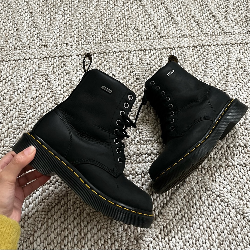 Dr. Martens Boots 1460 waterproof size 5